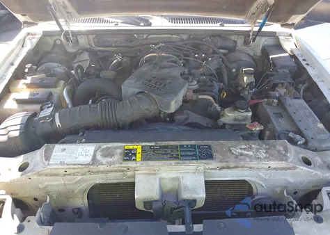 2004 Ford Explorer Sport Trac Adrenalin/Xls/Xlt z USA, uszkodzony, nr VIN 1FMZU67K84UB42354